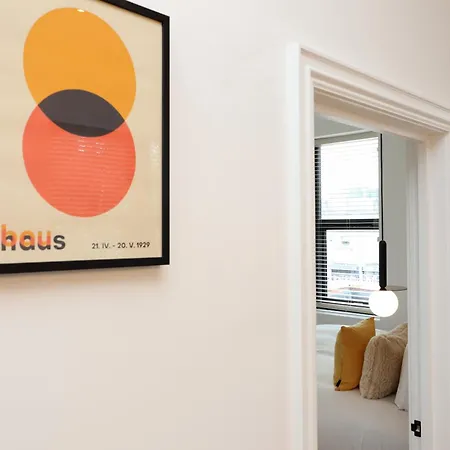 No 6 Grosvenor - 10min Walk From Cabot Circus דירה בריסטול