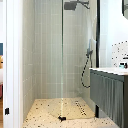 No 6 Grosvenor - 10min Walk From Cabot Circus Apartment